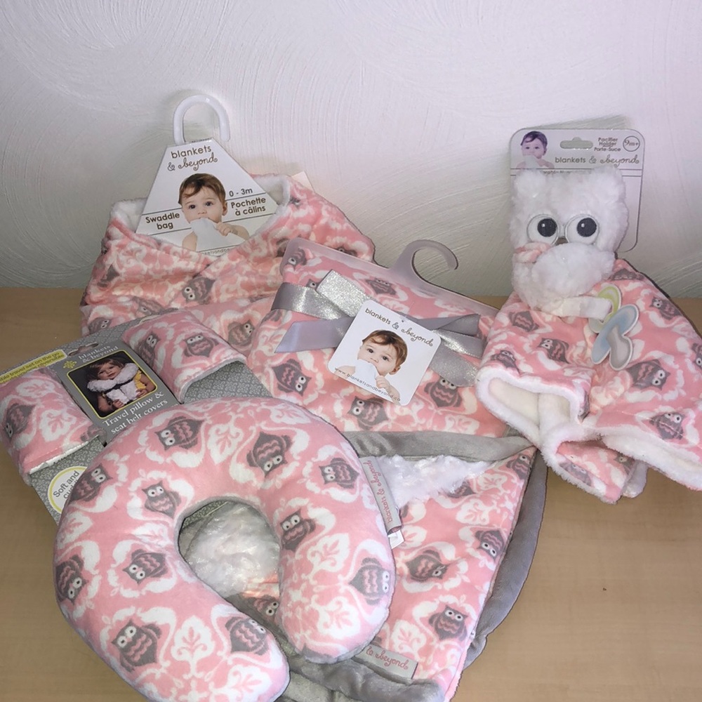 Blankets and Beyond Pink Owl Set of 4 Items